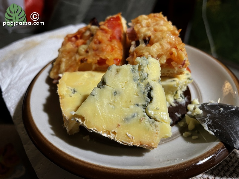 Jouluherkkuna Stilton sinihomejuusto