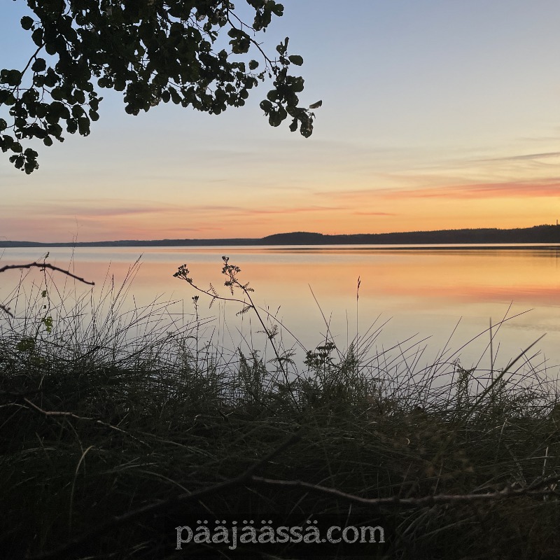 Elokuun ilta Immalanjärvellä