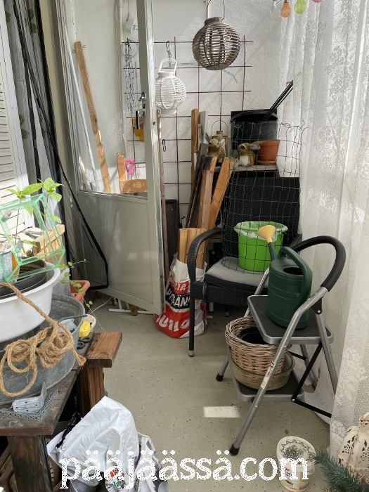 Oleskelualue pohjoisosassa parveketta